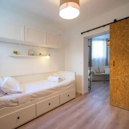 Cote Sable Ambiance Bord De Dans Le Centre * Antibes