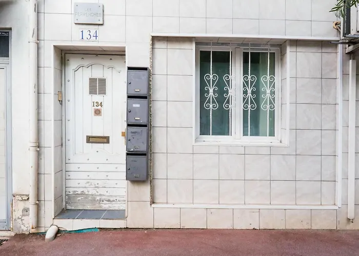 Cote Sable Ambiance Bord De Dans Le Centre Apartment Antibes